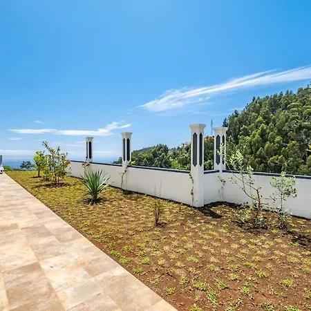 Holiday home Eira *